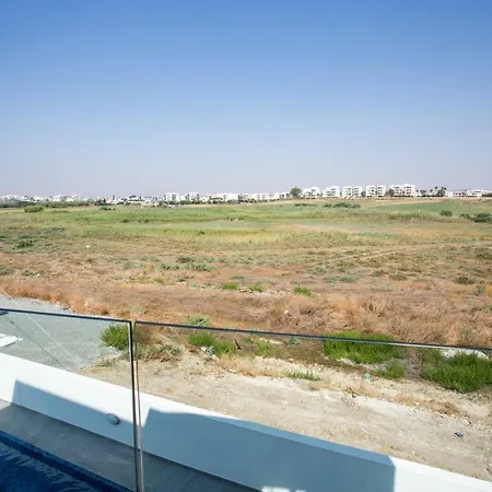 3b New Delux Pool - Dhekelia Beach Area *