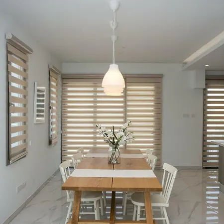 3b New Delux Pool - Dhekelia Beach Area Larnaca