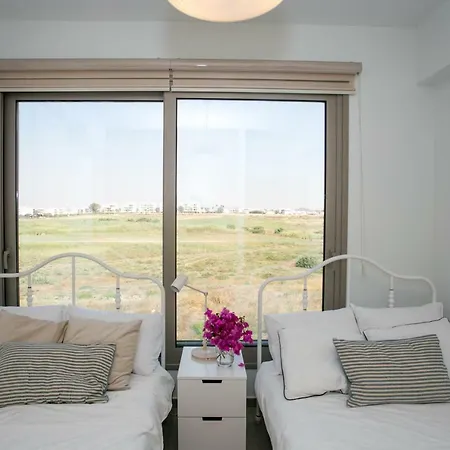 3b New Delux Pool - Dhekelia Beach Area Vakantiehuis