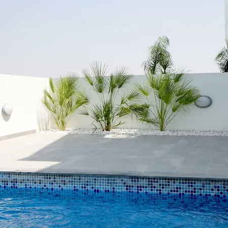3b New Delux Pool - Dhekelia Beach Area Ferienhaus *